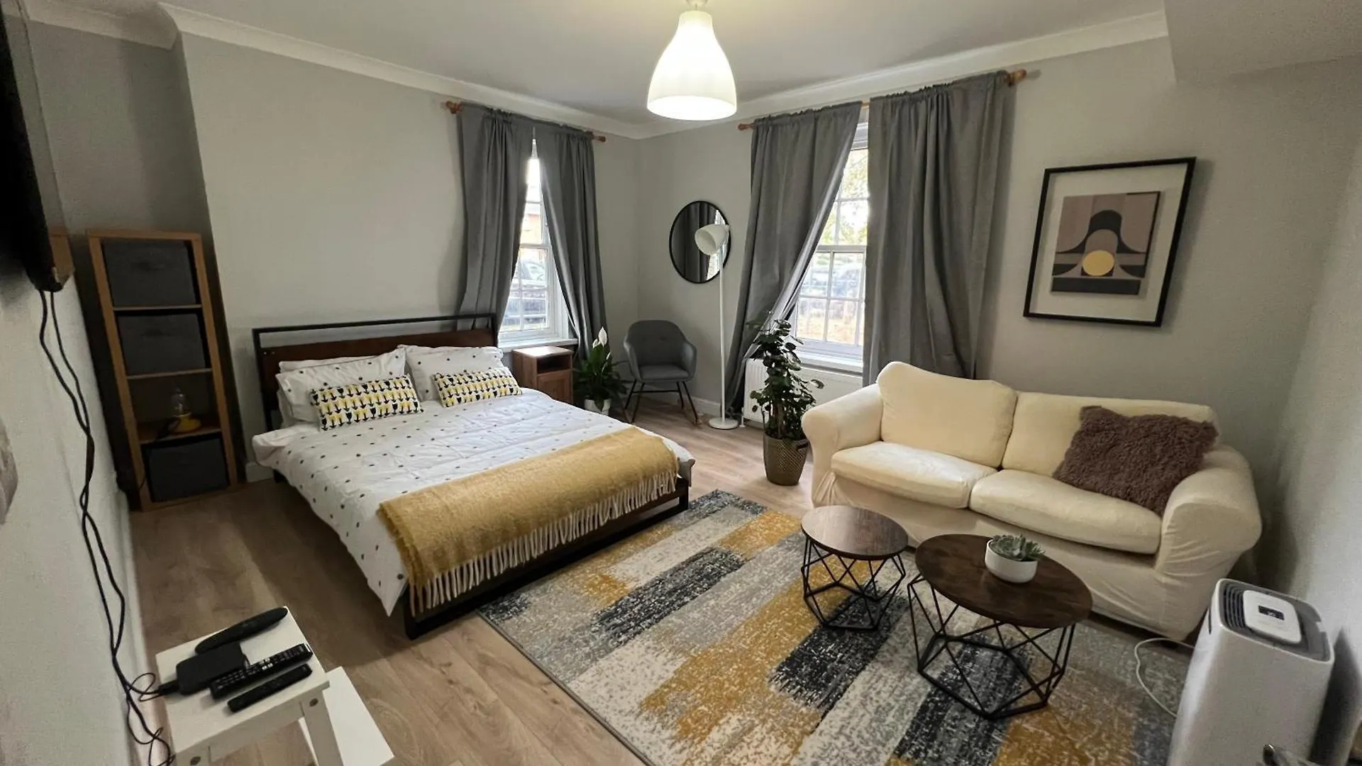 아파트 Stylish Apt In A 1938 Building With Parking 런던